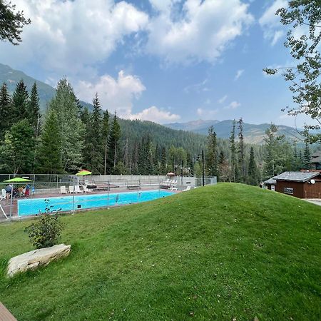 Toby Creek Lodge Panorama Εξωτερικό φωτογραφία